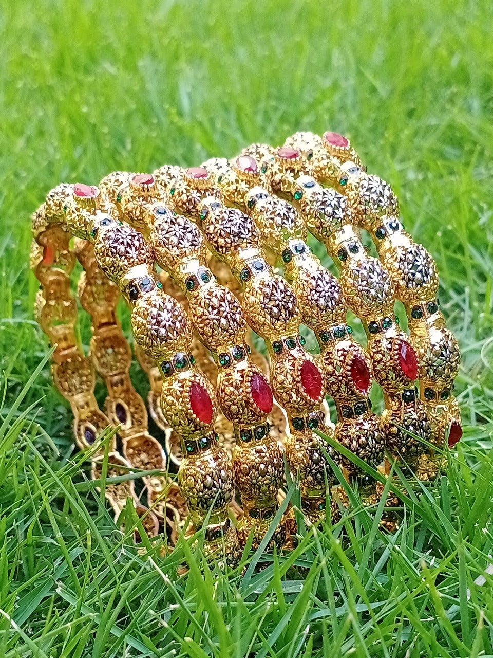 Royal Gold Bangles – Shop Luxurious Jewellery for Special Occasions