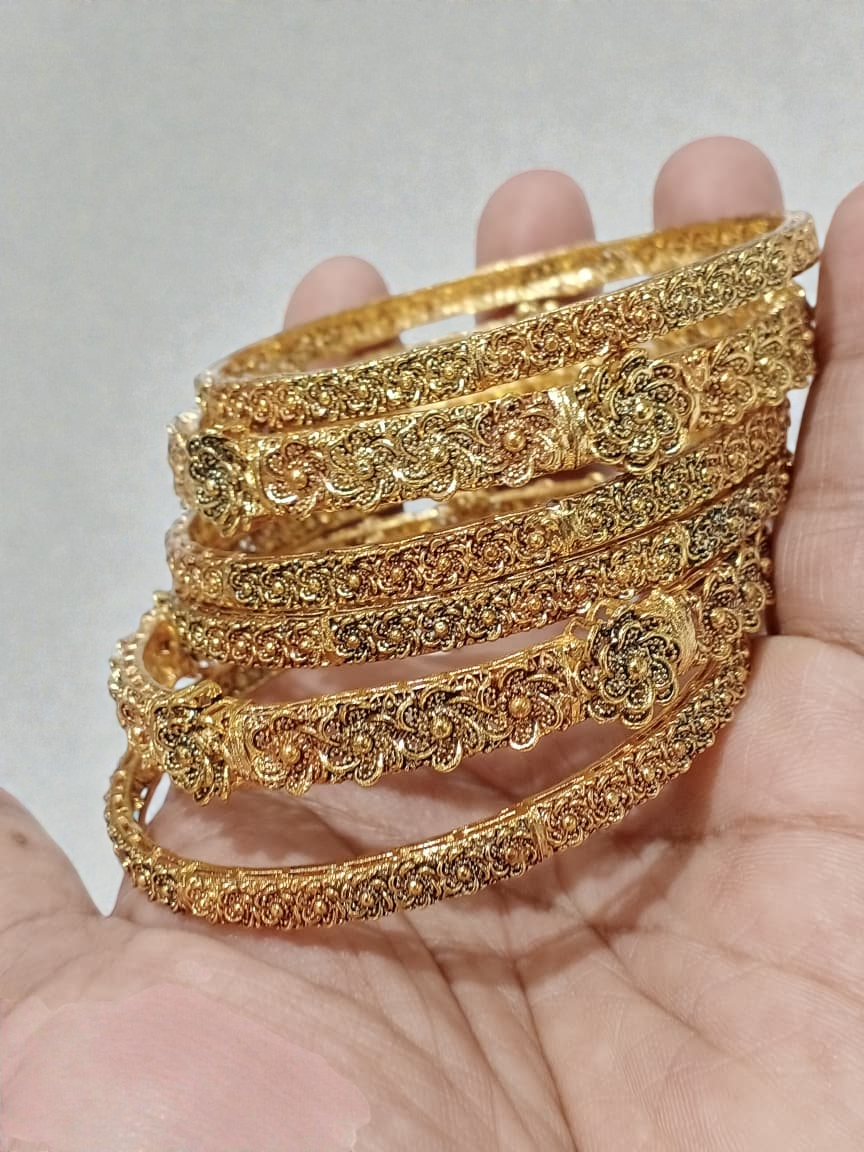 Timeless Elegance: Gold-Plated Floral Design Bangles Set
