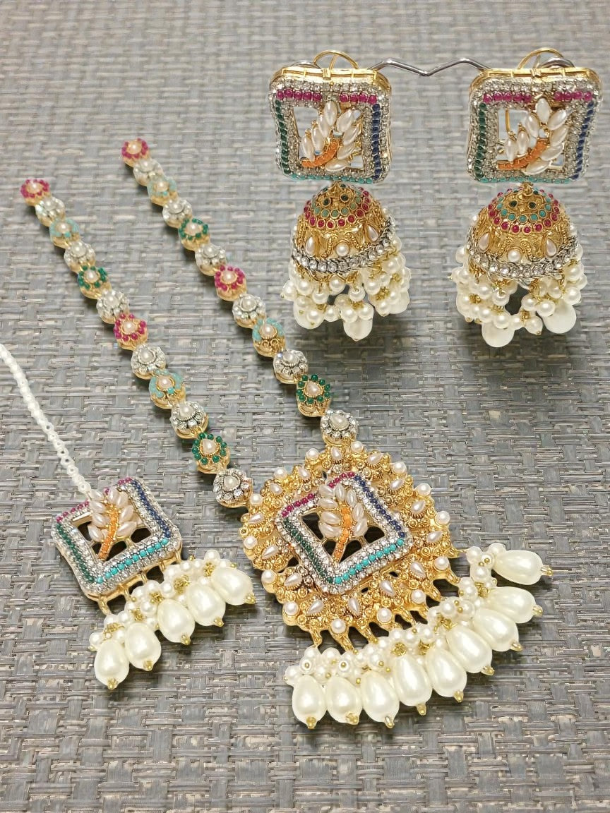 Peacock Elegance: Handmade Colorful Necklace & Earrings Set