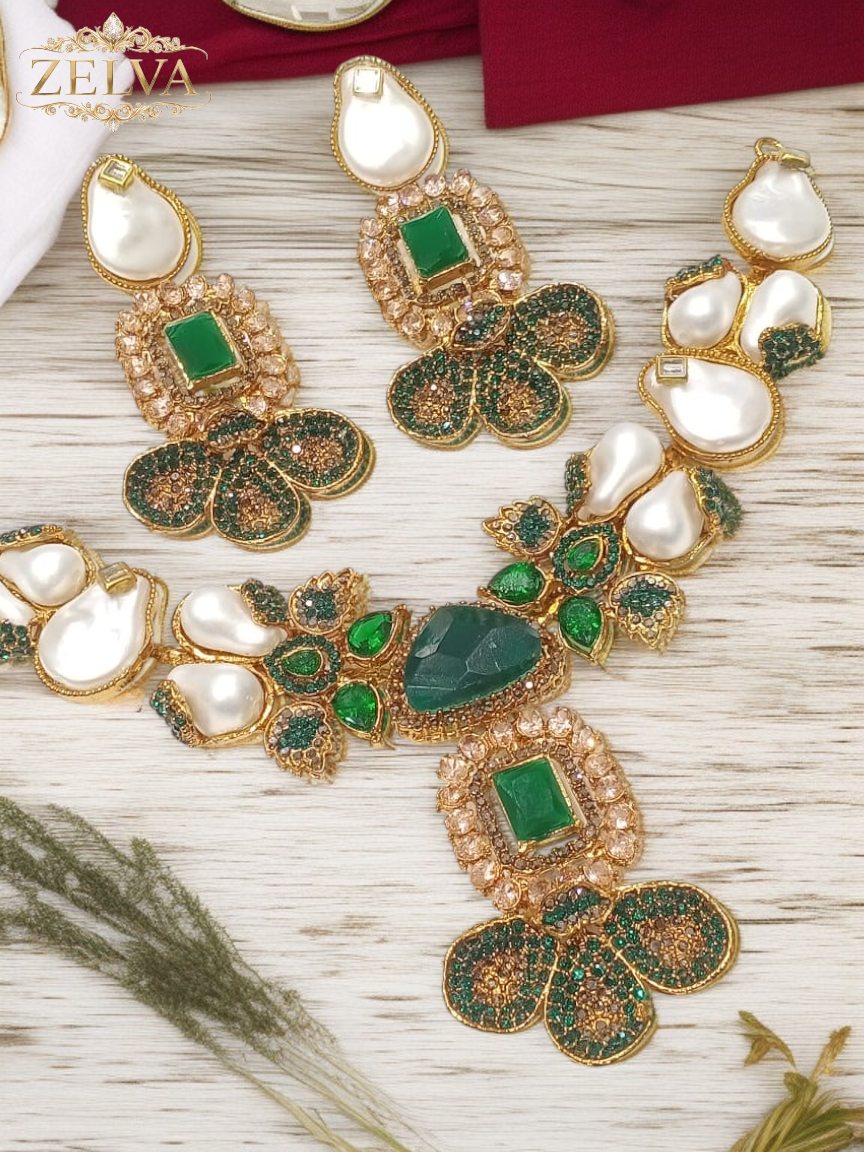 Royal Gemstones: Handmade Jewelry Set with Pearls and Precious Stones