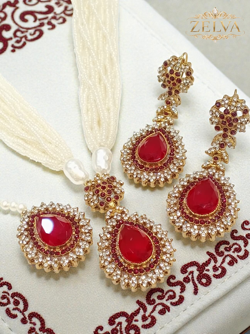 Emerald Radiance: Luxury Handmade Necklace & Earrings Set