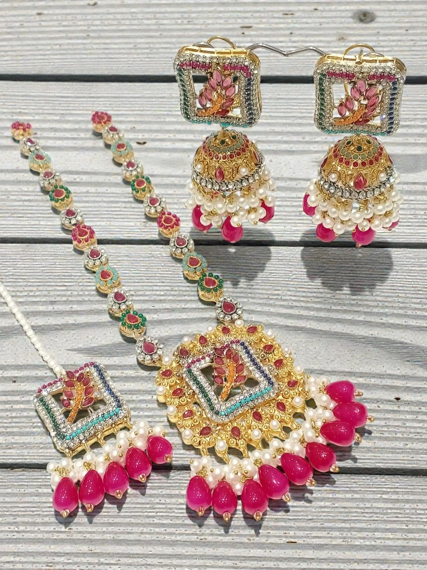 Peacock Elegance: Handmade Colorful Necklace & Earrings Set