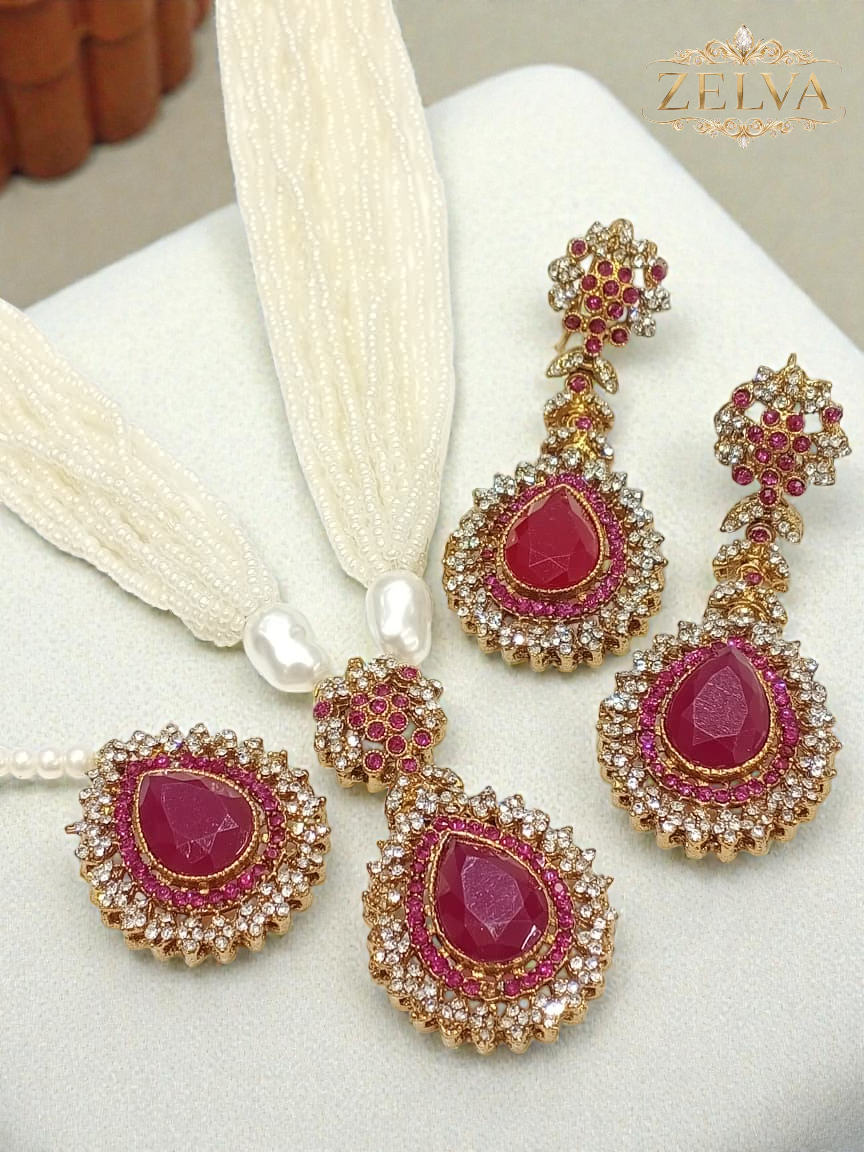 Emerald Radiance: Luxury Handmade Necklace & Earrings Set